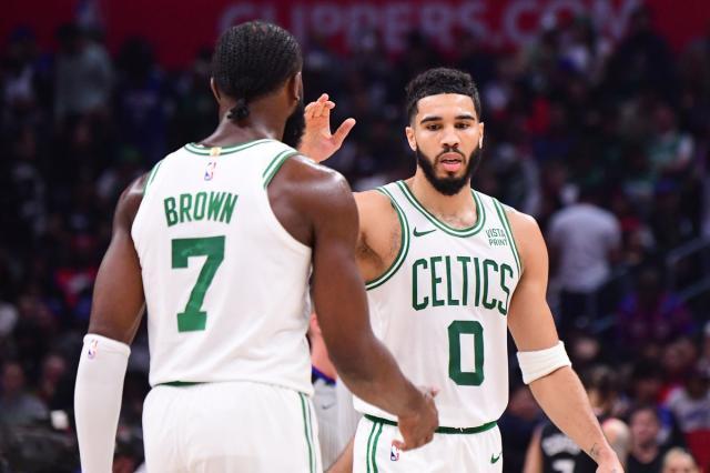 开云综合服务-绿军两战轰下289分 三分箭如雨下对手众生平等